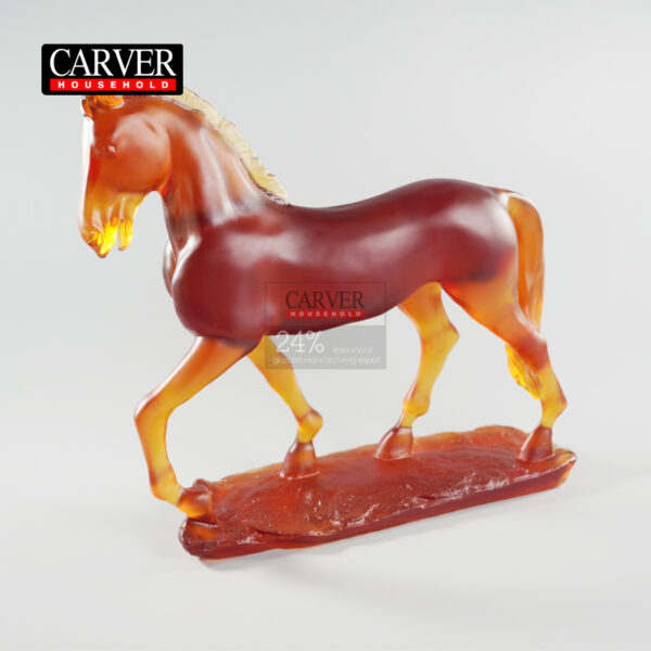 High end glass horse ornaments have achieved success in office and home decoration, attracting wealth, feng shui, and TV cabinet decoration